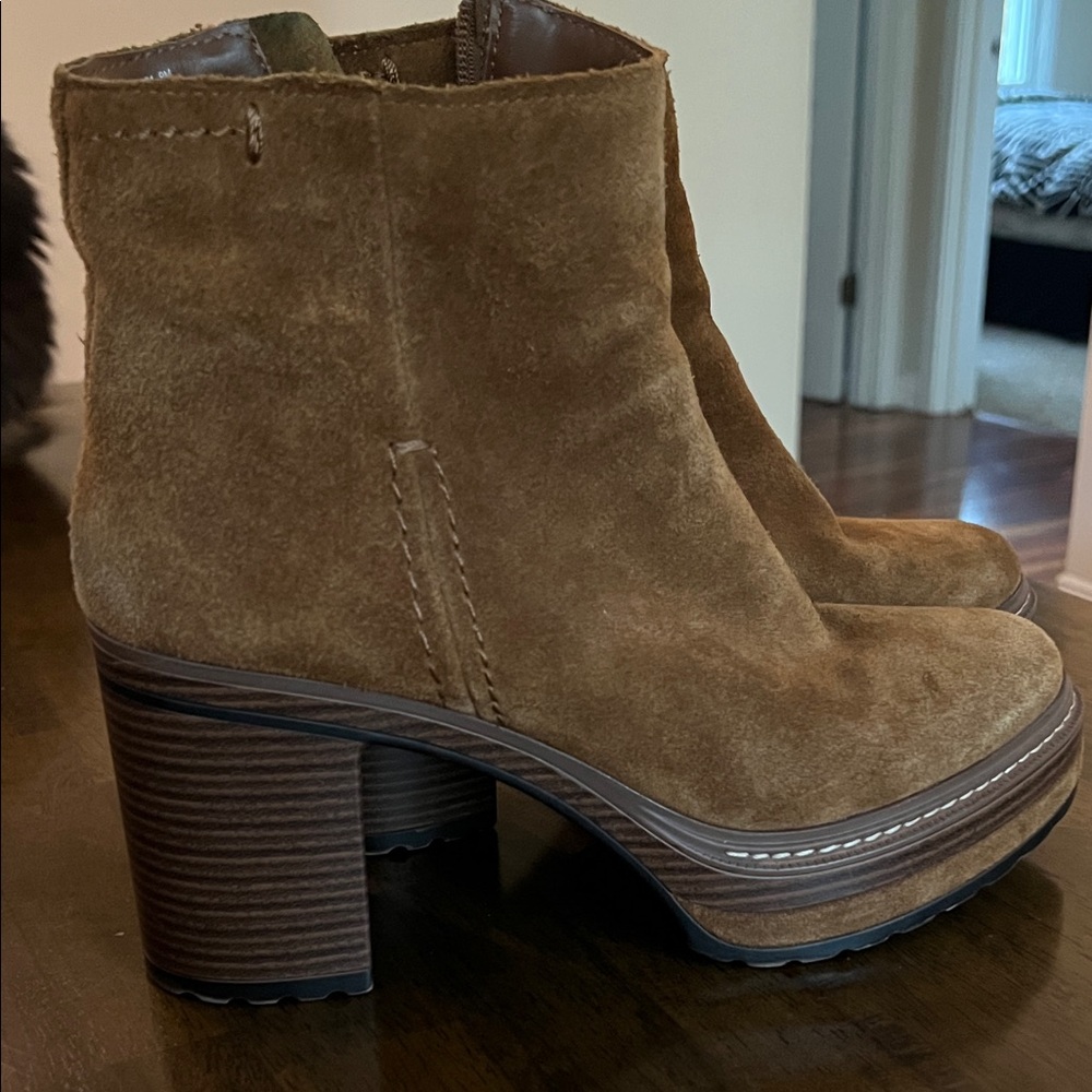 Steve Madden Suede Brown Platform Boots Size 9